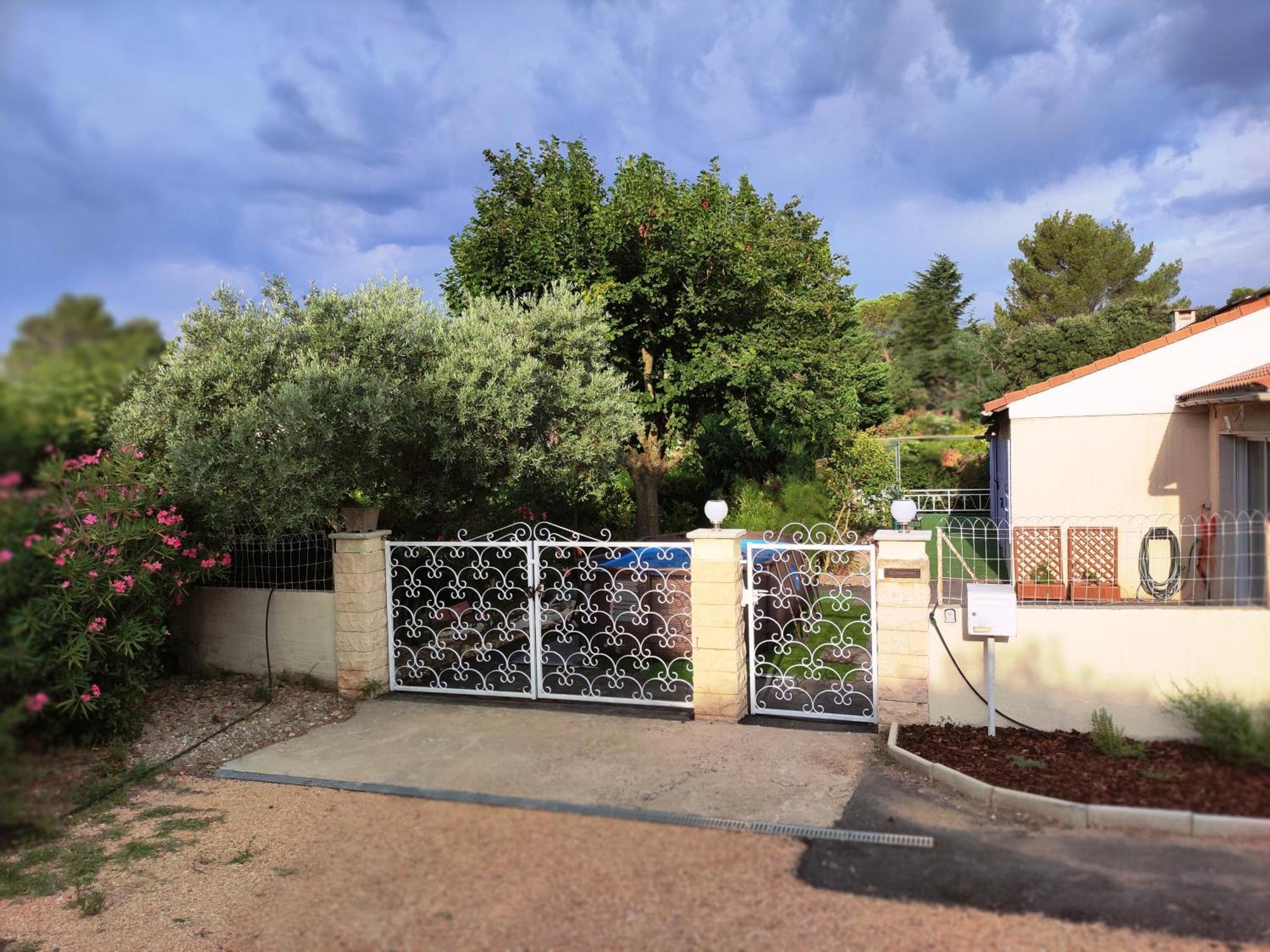 Le Jardin Des Rocailles - Villa 4 Chambres Climatisee Avec Piscine A Deux Pas D'Avignon Villeneuve-les-Avignon Exterior photo